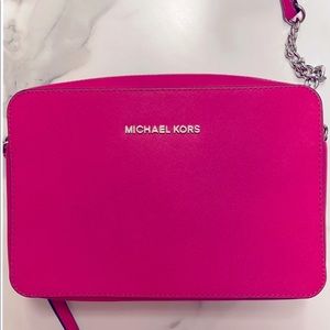 Michael Kors Jet Set Crossbody